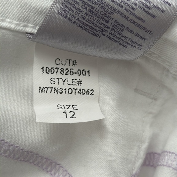 Not Your Daughter’s Jeans NYDJ Dayla cuffed capri white jeans - Picture 7 of 14